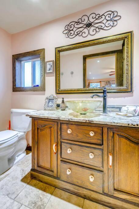 Cliff House Lodge And Hot Tub Cottages Моррисон Экстерьер фото